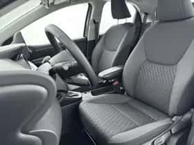 Toyota Yaris (2024) thumbnail 15