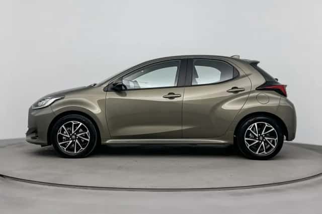 Toyota Yaris (2024) thumbnail 3