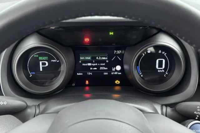 Toyota Yaris (2024) thumbnail 5