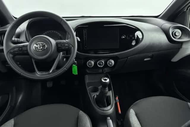 Toyota Aygo (2024) thumbnail 5
