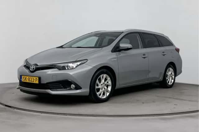 Toyota Auris (2018) thumbnail 1