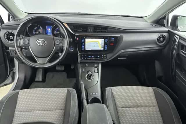Toyota Auris (2018) thumbnail 4