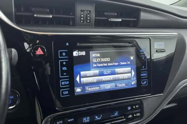 Toyota Auris (2018) thumbnail 6