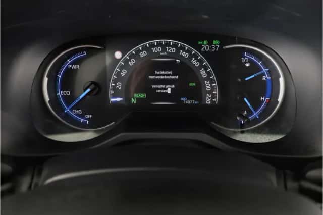Toyota RAV4 (2022) thumbnail 5