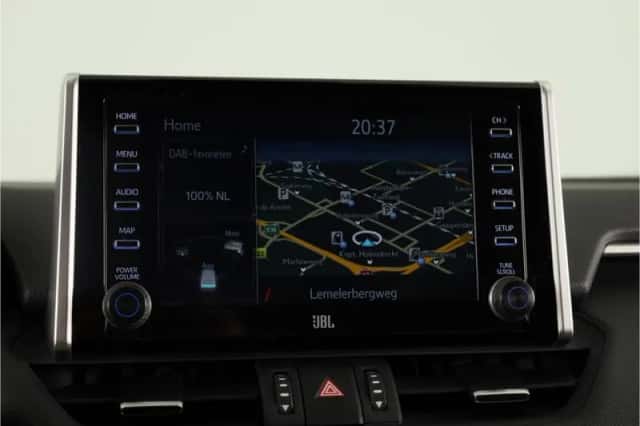 Toyota RAV4 (2022) thumbnail 6