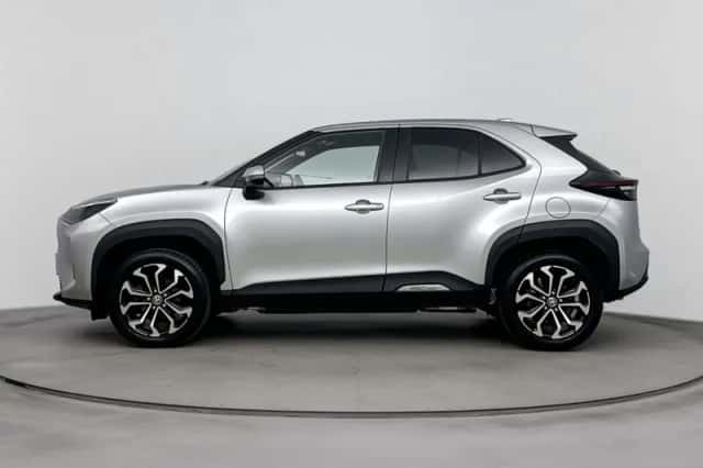 Toyota Yaris_Cross (2022) thumbnail 3
