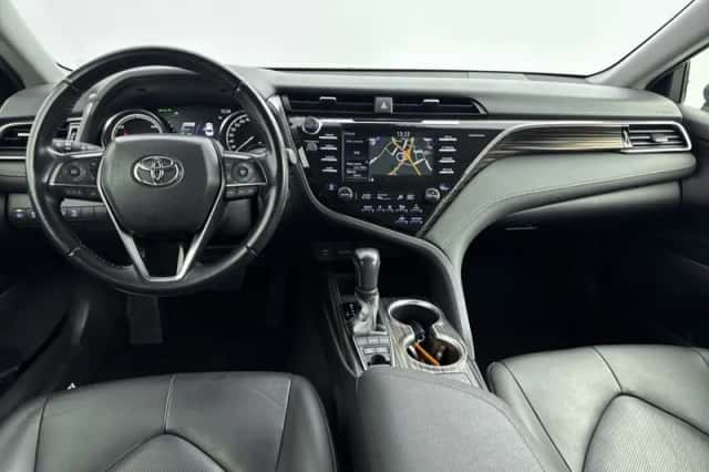 Toyota Camry (2019) thumbnail 4