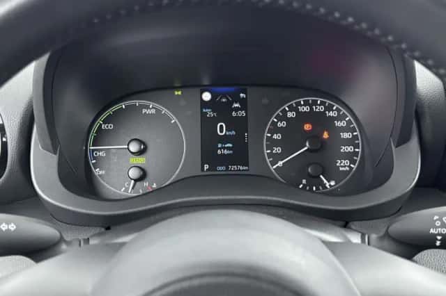 Toyota Yaris (2024) thumbnail 5