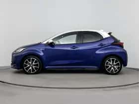 Toyota Yaris (2021) thumbnail 3