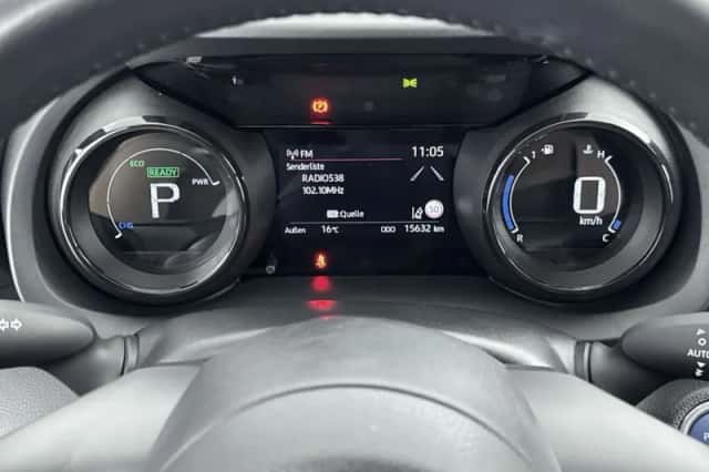 Toyota Yaris (2021) thumbnail 5