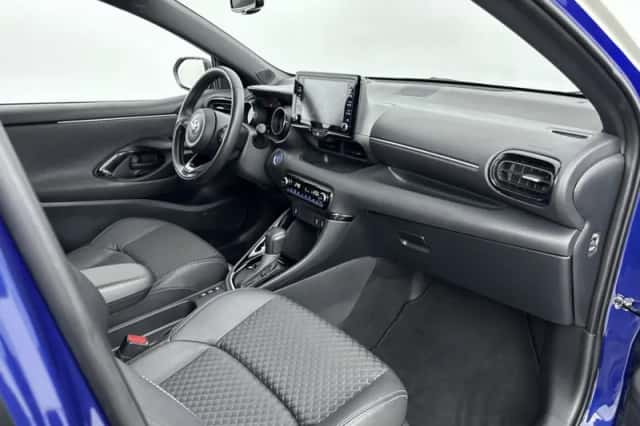Toyota Yaris (2021) thumbnail 6