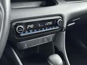 Toyota Yaris (2021) thumbnail 10