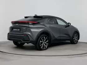 Toyota C-HR (2025) thumbnail 2