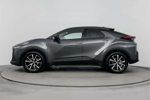 Toyota C-HR (2025) thumbnail 3