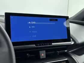 Toyota C-HR (2025) thumbnail 24