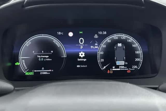 Toyota C-HR (2025) thumbnail 5