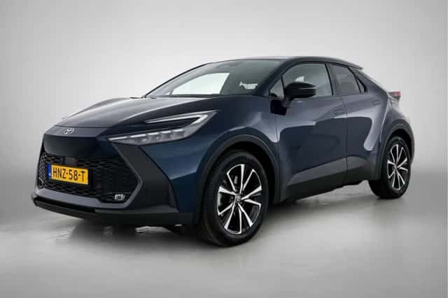 Toyota C-HR (2025) thumbnail 1