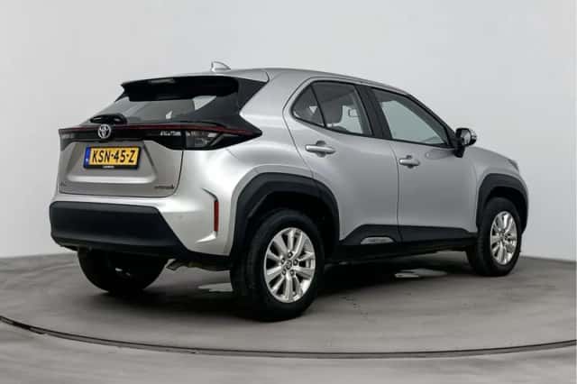Toyota Yaris_Cross (2023) thumbnail 2
