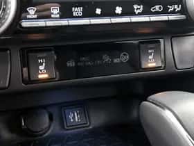 Toyota RAV4 (2025) thumbnail 18