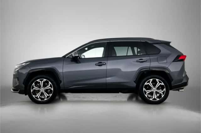 Toyota RAV4 (2025) thumbnail 3