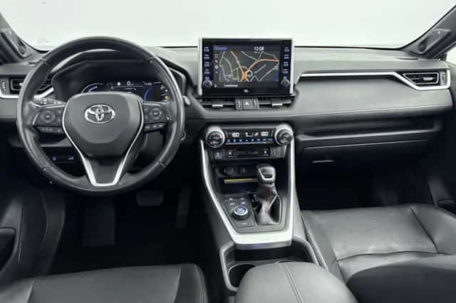 Toyota RAV4 (2021) thumbnail 5