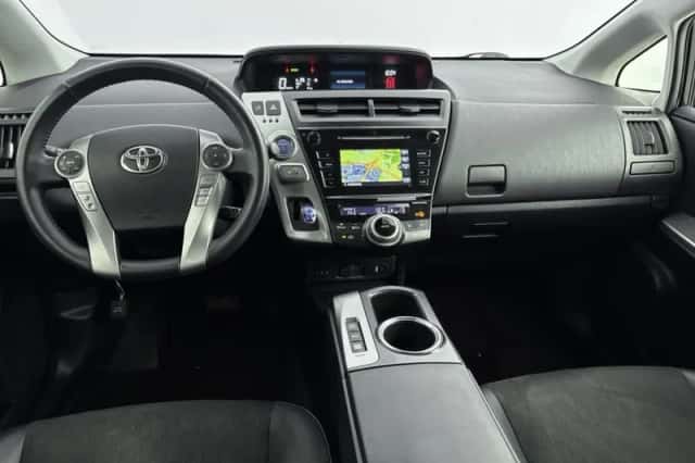 Toyota Prius (2020) thumbnail 4