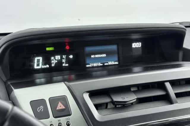 Toyota Prius (2020) thumbnail 5