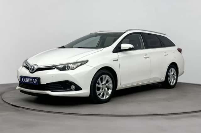 Toyota Auris (2016) thumbnail 1