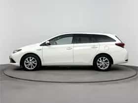 Toyota Auris (2016) thumbnail 3