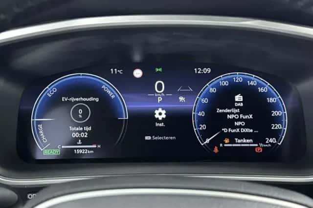 Toyota Corolla_Cross (2025) thumbnail 5