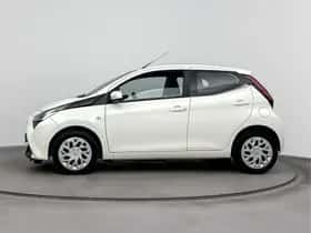 Toyota Aygo (2021) thumbnail 3