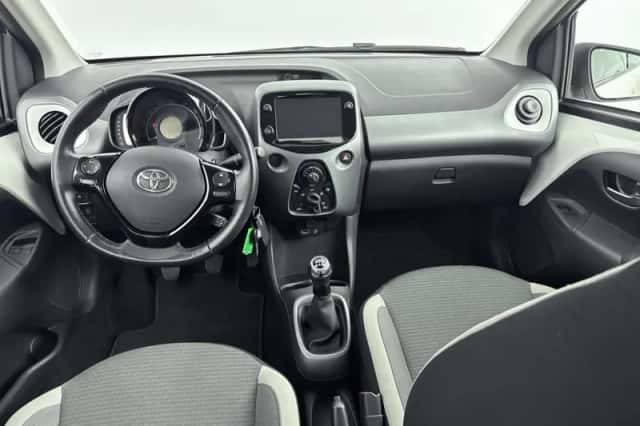 Toyota Aygo (2021) thumbnail 4