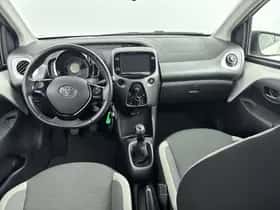Toyota Aygo (2021) thumbnail 4