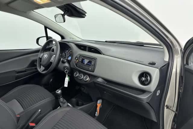 Toyota Yaris (2019) thumbnail 6