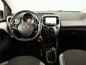 Toyota Aygo (2021) thumbnail 4