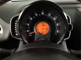 Toyota Aygo (2021) thumbnail 5