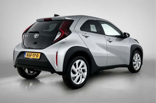 Toyota Aygo (2024) thumbnail 2