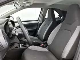Toyota Aygo (2024) thumbnail 15