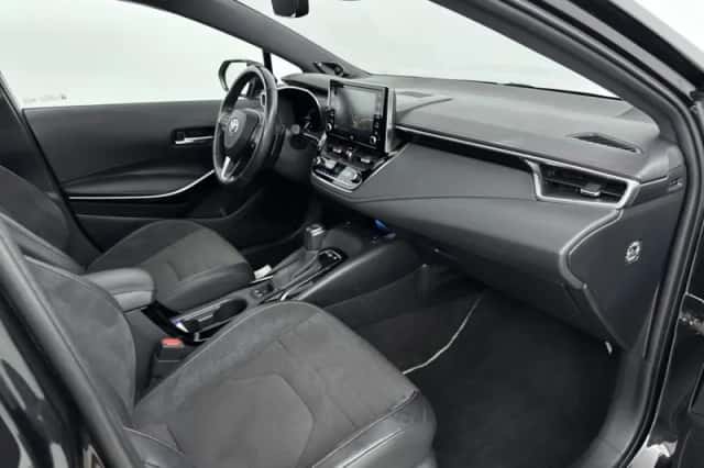 Toyota Corolla (2021) thumbnail 6