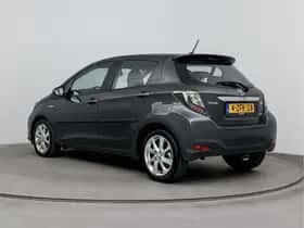 Toyota Yaris (2015) thumbnail 13