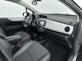 Toyota Yaris (2015) thumbnail 6