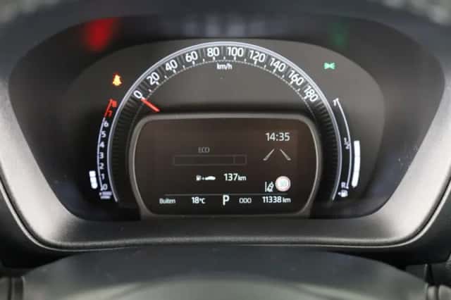 Toyota Aygo (2022) thumbnail 5