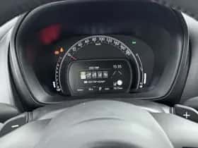 Toyota Aygo (2023) thumbnail 5