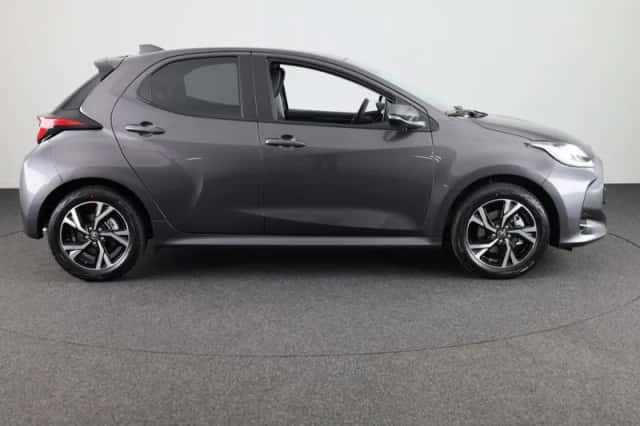 Toyota Yaris (2026) thumbnail 3