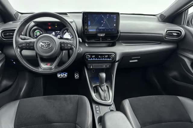 Toyota Yaris (2024) thumbnail 4