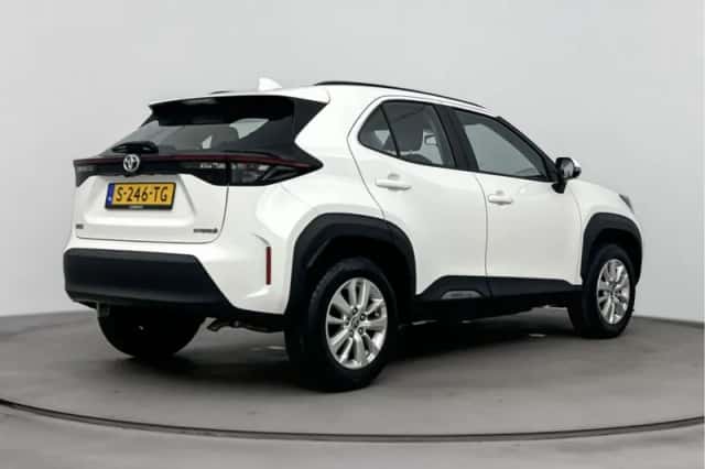 Toyota Yaris_Cross (2023) thumbnail 2