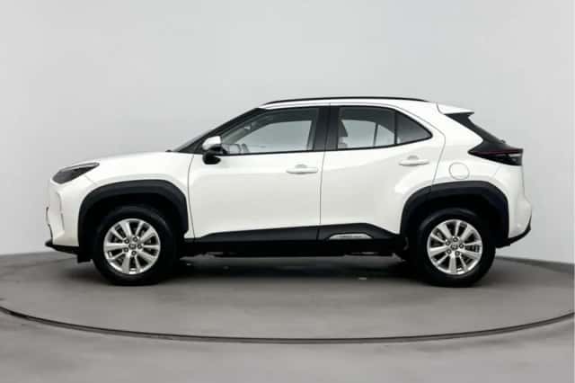 Toyota Yaris_Cross (2023) thumbnail 3