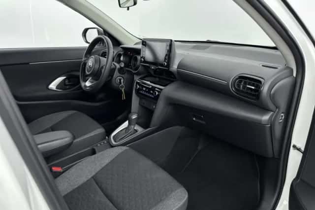 Toyota Yaris_Cross (2023) thumbnail 6