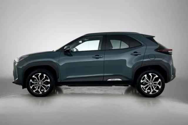 Toyota Yaris_Cross (2025) thumbnail 3
