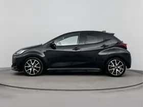 Toyota Yaris (2021) thumbnail 3